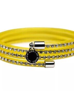 bracelet in yellow with silver charms New